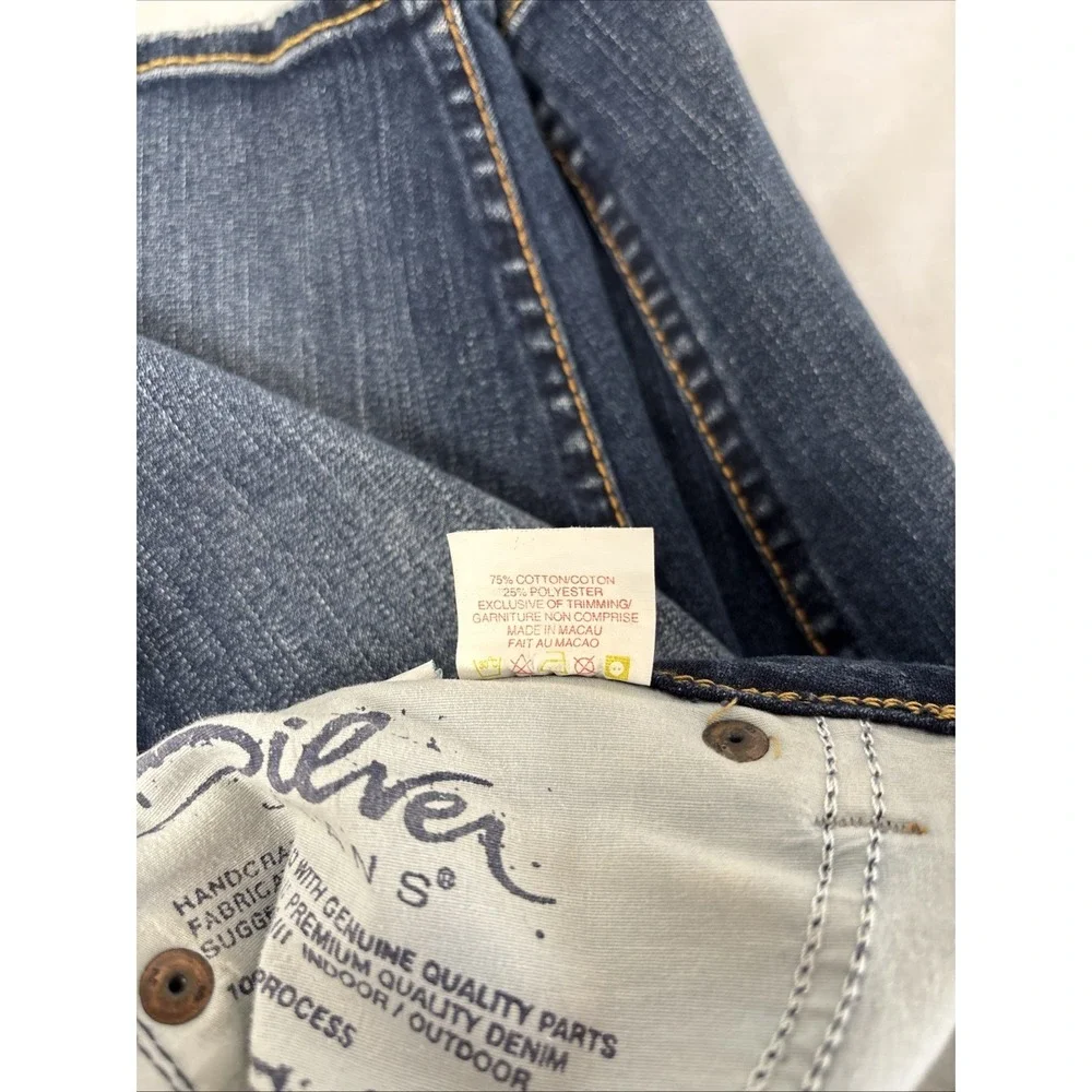 Silver Jeans Co. - Karli Denim Bermuda Shorts Women’s Size 28 Low Rise Y2K Style